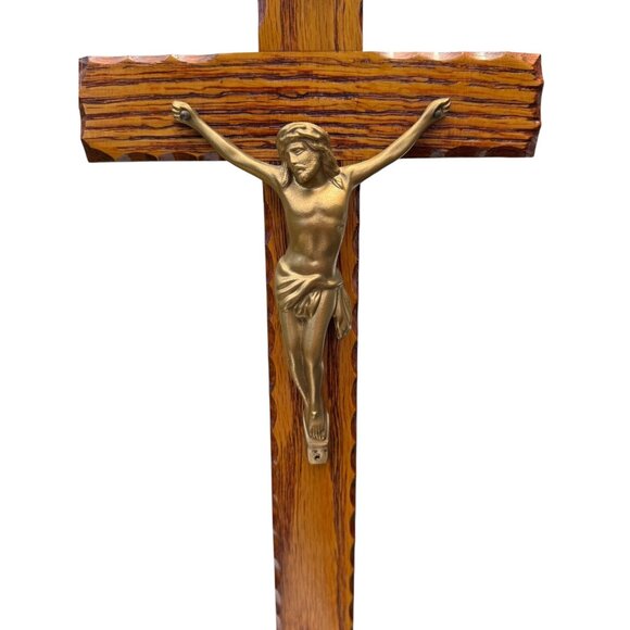 Crucifix With Brass Jesus Christ Figure & INRI Plaque Wooden Wall HANGING - Picture 2 of 10